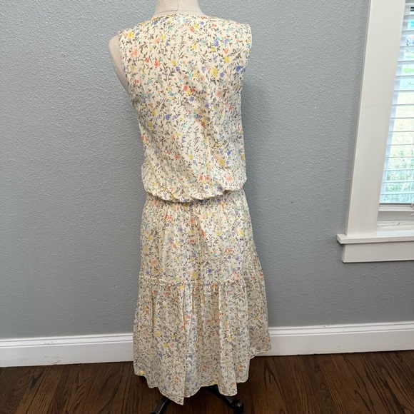 Lauren Ralph Lauren Tiered Dainty Floral Dress Size 4 Cotton Blend - Picture 5 of 8